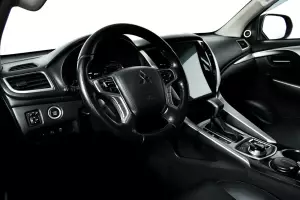 Mitsubishi  9