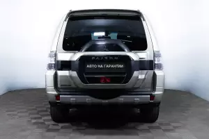 Mitsubishi  16