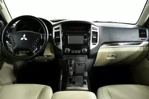 Mitsubishi  8