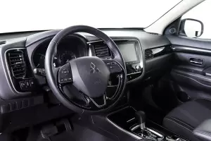 Mitsubishi  6