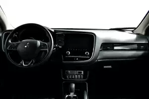 Mitsubishi  8