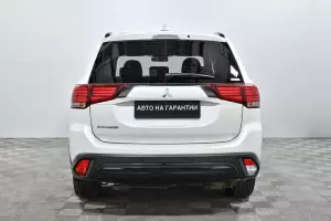 Mitsubishi  4