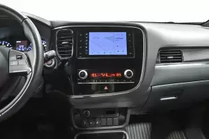 Mitsubishi  9