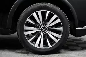 Mitsubishi  6