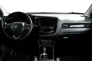 Mitsubishi  8