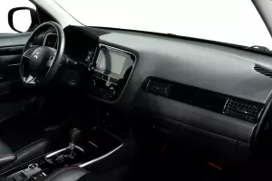 Mitsubishi  9