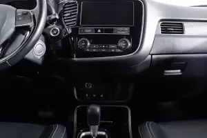 Mitsubishi  10