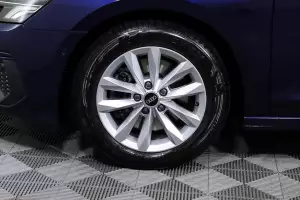Audi  8