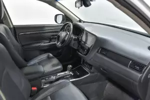 Mitsubishi  6