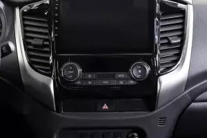Mitsubishi  12