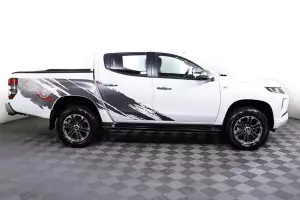 Mitsubishi  3