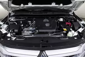 Mitsubishi  7