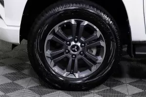Mitsubishi  9