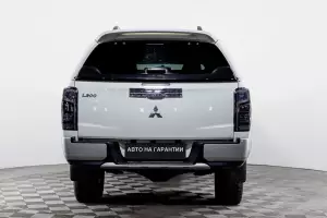 Mitsubishi  5