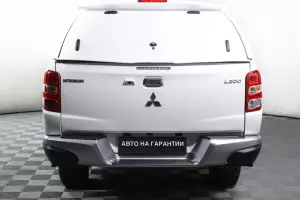 Mitsubishi  5