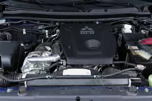 Mitsubishi  8