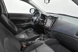 Mitsubishi  6