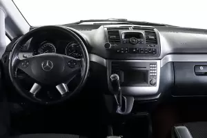 Mercedes-Benz  9