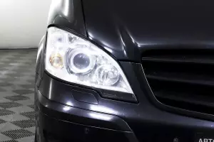 Mercedes-Benz  11
