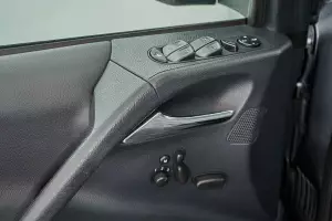 Mercedes-Benz  12