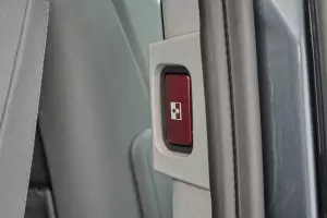 Mercedes-Benz  5