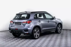 Mitsubishi  4