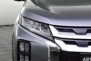 Mitsubishi  9