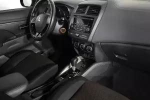 Mitsubishi  7