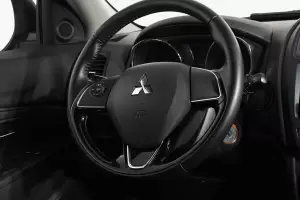 Mitsubishi  9