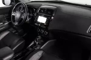 Mitsubishi  11