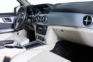 Mercedes-Benz  8