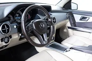 Mercedes-Benz  6