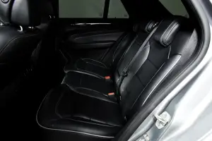 Mercedes-Benz  11