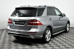 Mercedes-Benz  4