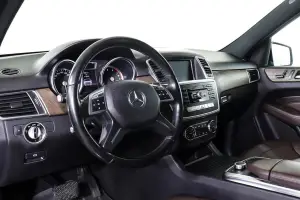 Mercedes-Benz  13