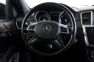Mercedes-Benz  14