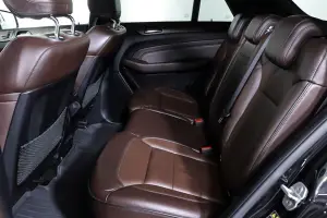 Mercedes-Benz  16