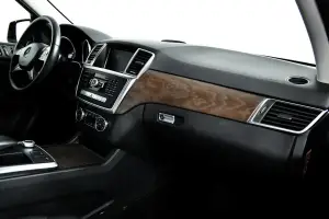Mercedes-Benz  7
