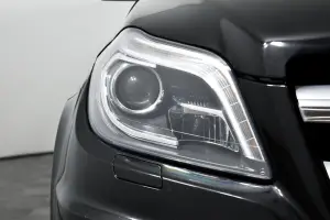 Mercedes-Benz  6