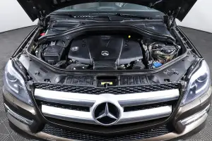 Mercedes-Benz  16