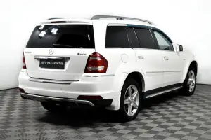 Mercedes-Benz  4