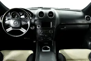 Mercedes-Benz  6
