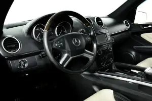 Mercedes-Benz  8