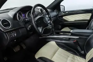 Mercedes-Benz  8