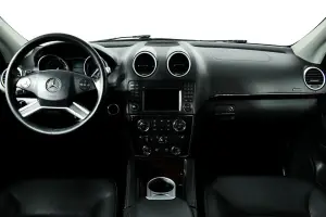 Mercedes-Benz  8