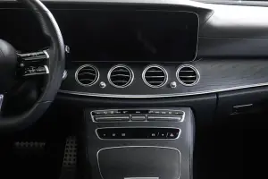 Mercedes-Benz  10