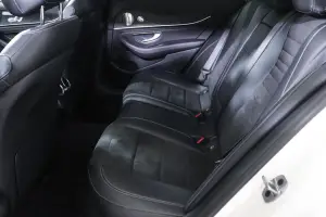 Mercedes-Benz  12