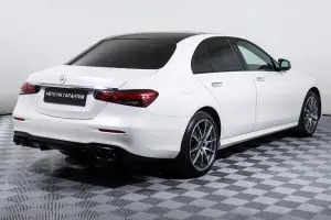 Mercedes-Benz  4