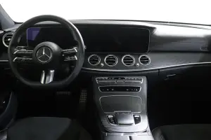 Mercedes-Benz  8