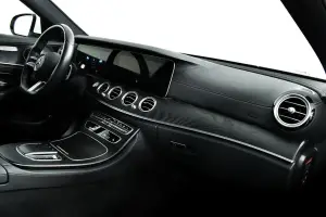 Mercedes-Benz  8